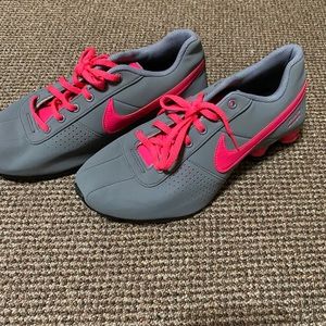 Pink/gray nike shox wore once